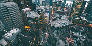 住宅、工业、商业地产开发，修建工程、工业制造、矿业开采、生物制药、能源开发、资源运营、金融效劳、经贸商贸、餐饮娱乐等为一体的多元化大型股份制企业...